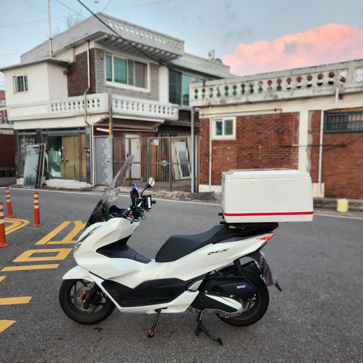 Pcx abs 23년식 9900km 배달세팅