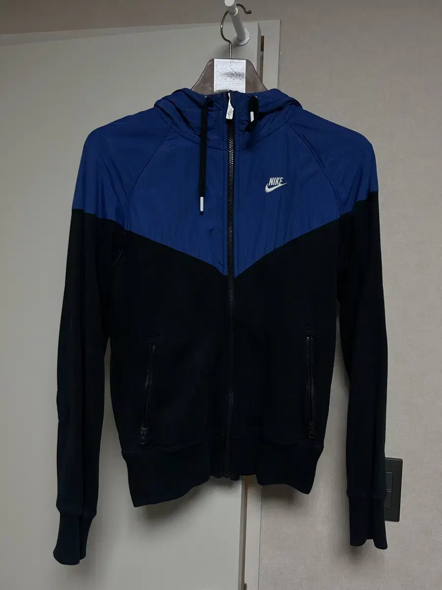 Nike Hooded Zip Up 95