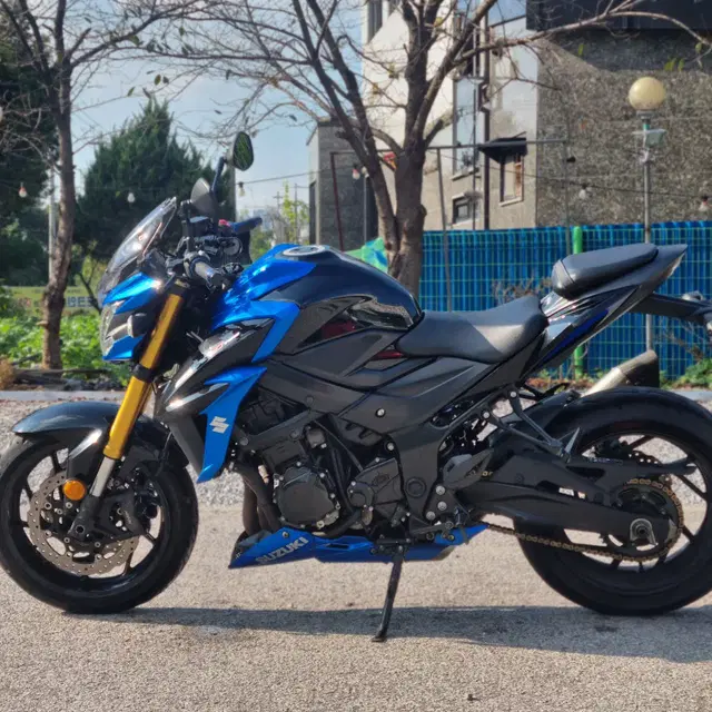 GSX-S750 (스칠반) 17년식 3만8천KM 구변완 판매합니다.