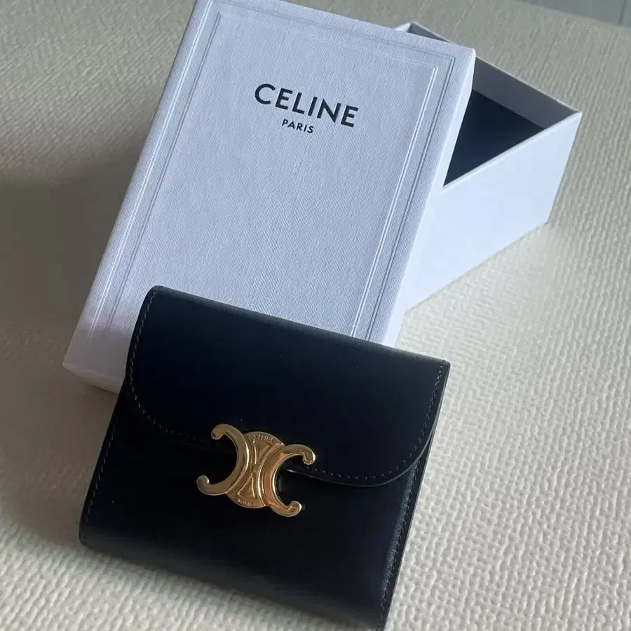 [Celine] 셀린 플랩 반지갑