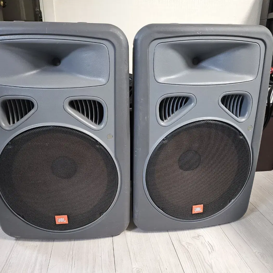 JBL EON15 패시브 스피커1조 팝니다 공연용