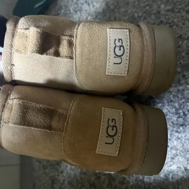 UGG 미국 어그부츠 us7/uk5