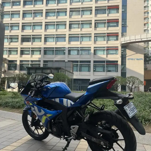 스즈키 gsx-r125 판매합니다.