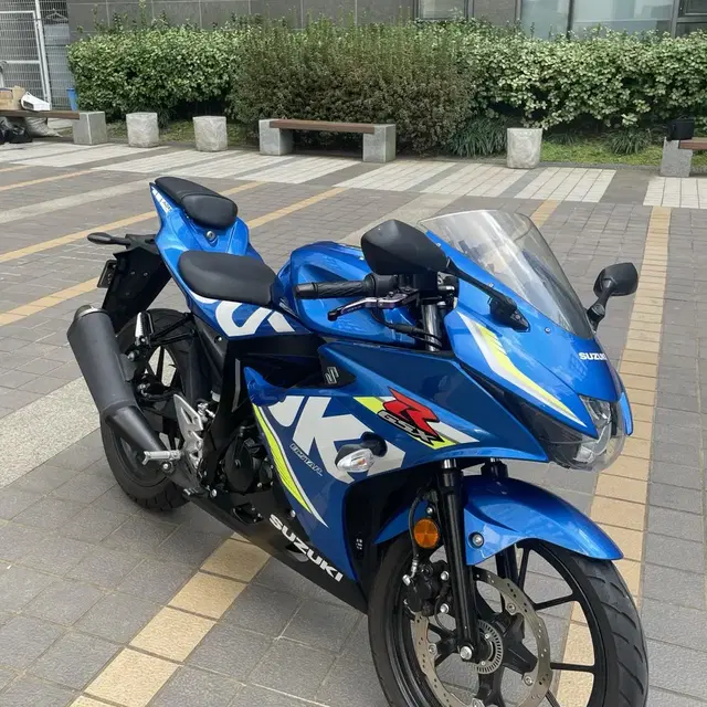 스즈키 gsx-r125 판매합니다.