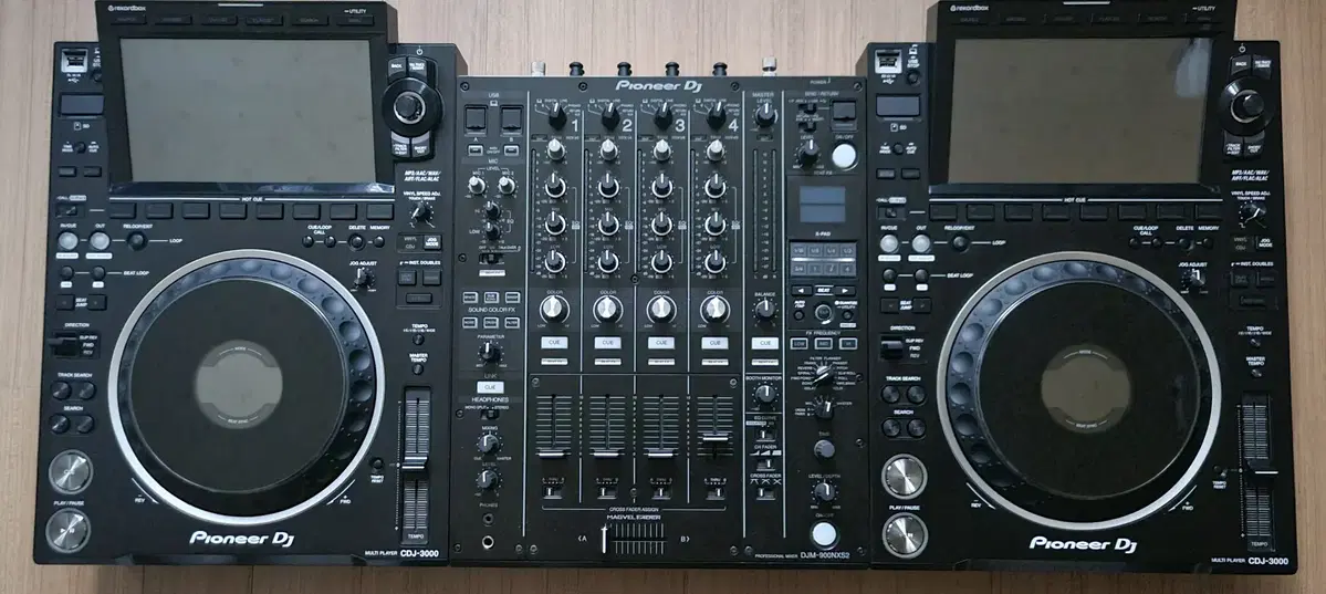 민트급 cdj3000 X 2 , djm900nxs2 set 판매합니다.