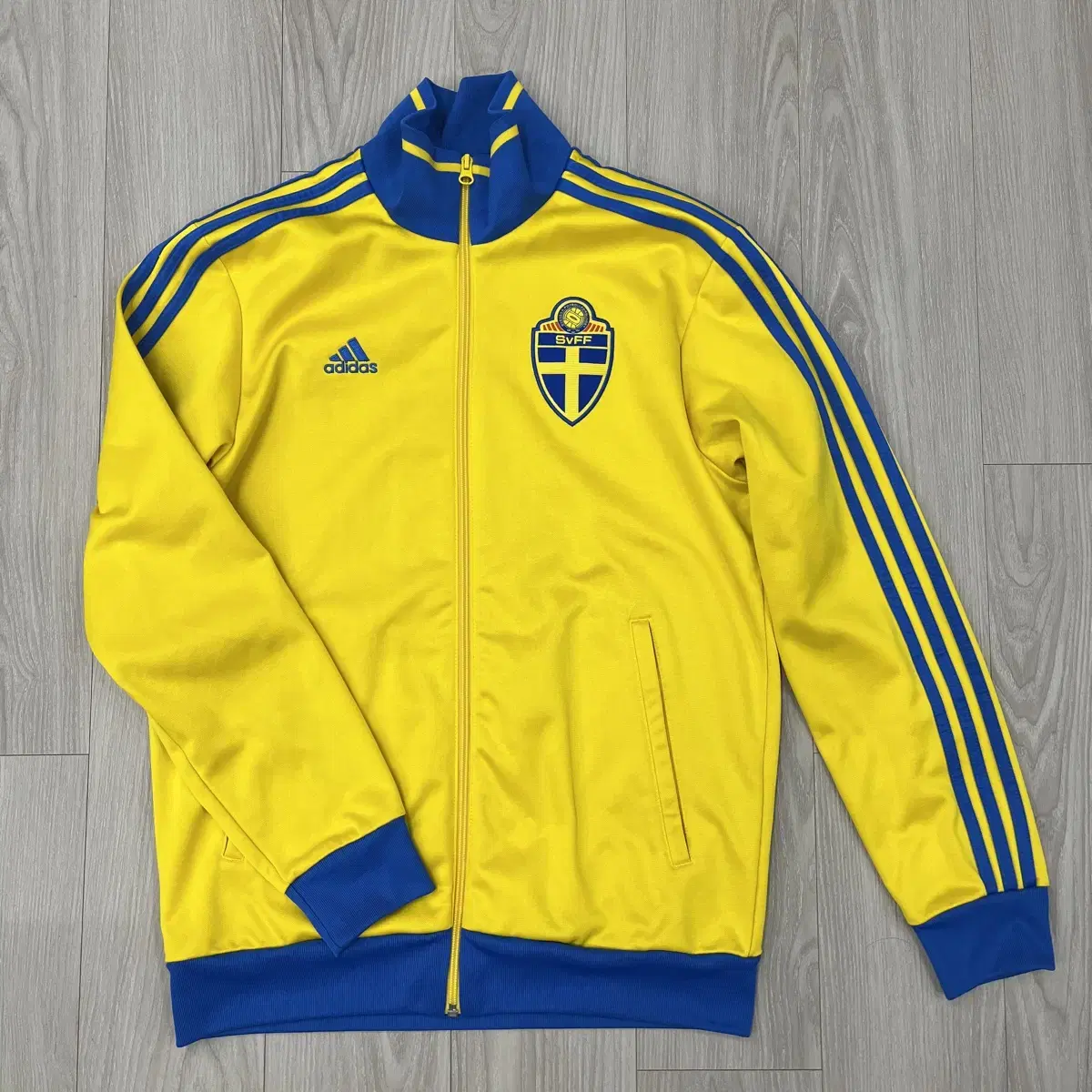 Adidas limited edition Sweden National Team Old School Jersey