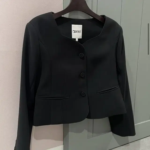 그로브스토어 22SS RENE JACKET