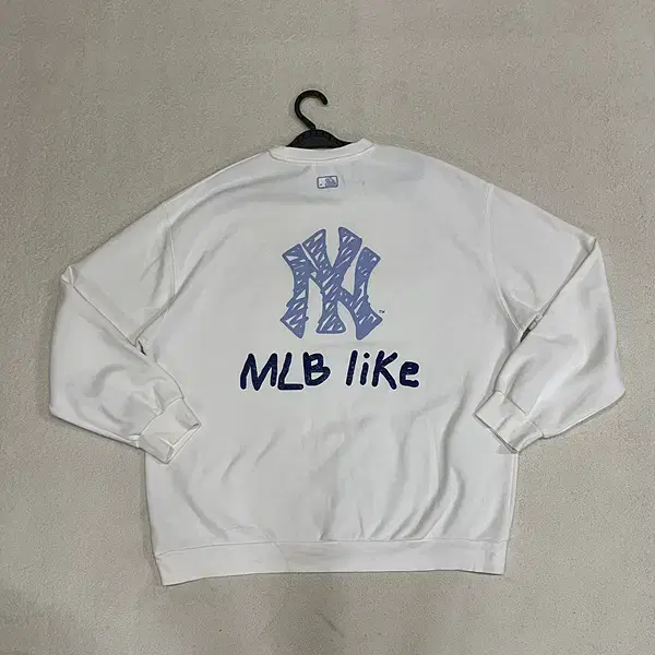 XXL MLB 뉴욕양키즈 라운드 맨투맨 B.2507