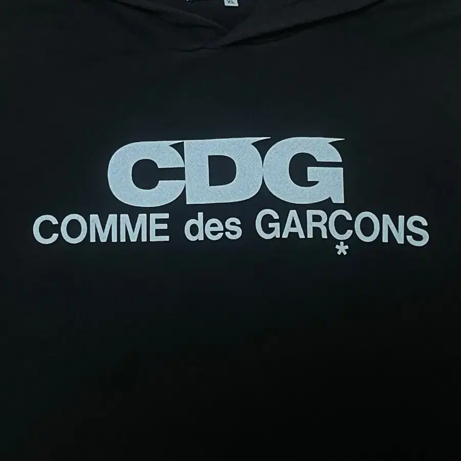 CDG 꼼데가르송 로고 프린팅 후드티