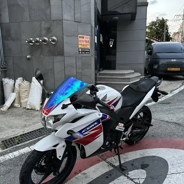 14년식 cbr125 오토바이 판매합니다