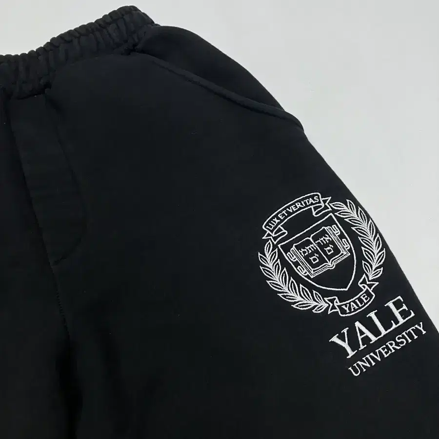 YALE 예일 조거팬츠