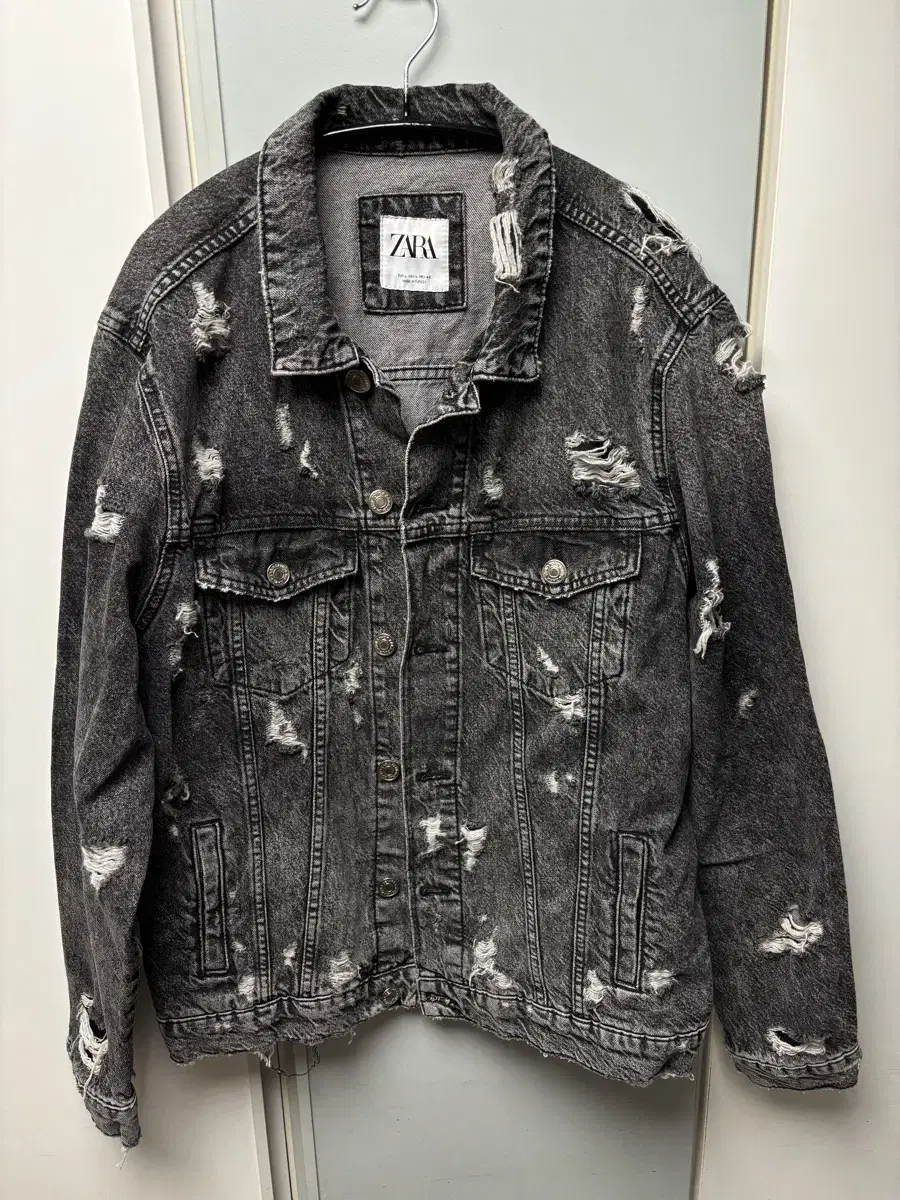 Zara Men's Washed Denim Jacket. L