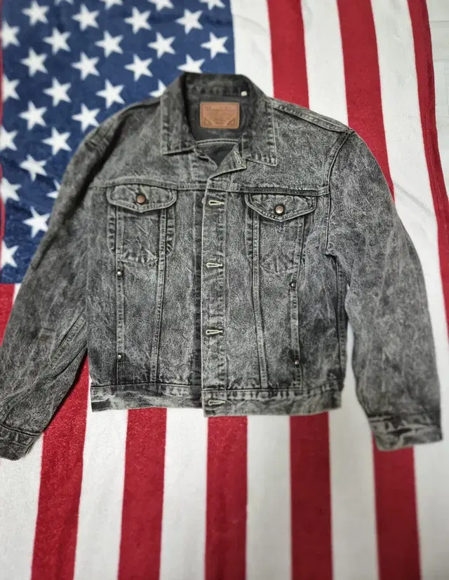 WRANGLER BLUES BLACK TRUCKER JACKET(M)