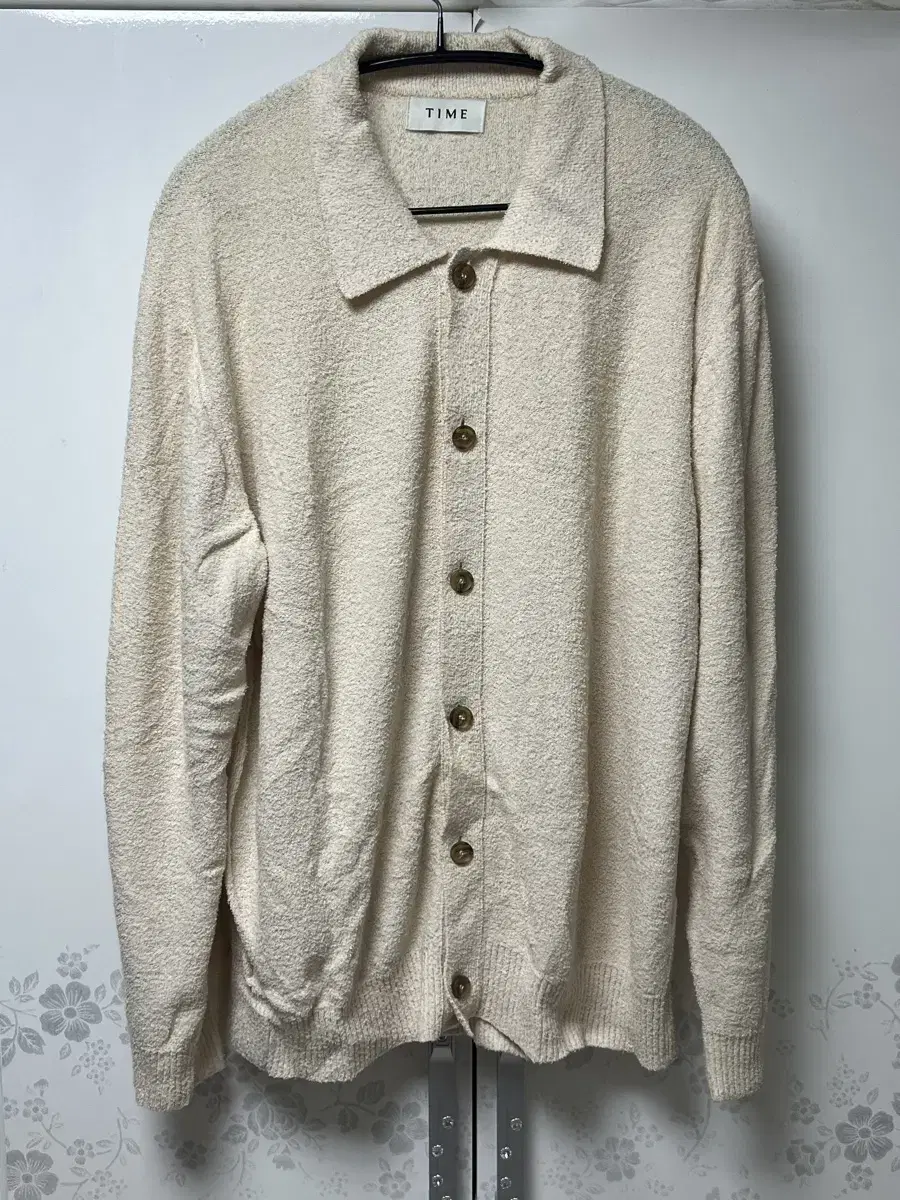 Last price drop @ [Time Homme] Bouclé kara Cardigan (Ivory)