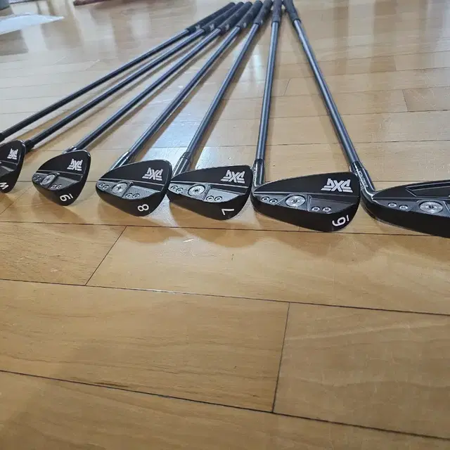 PXG GEN4 0311 ST 상태좋은 블랙 7아이언 판매합니다