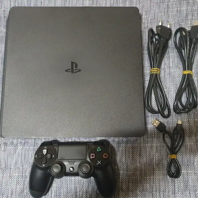 PS4 슬림 500G 팝니다 (펌9.00)