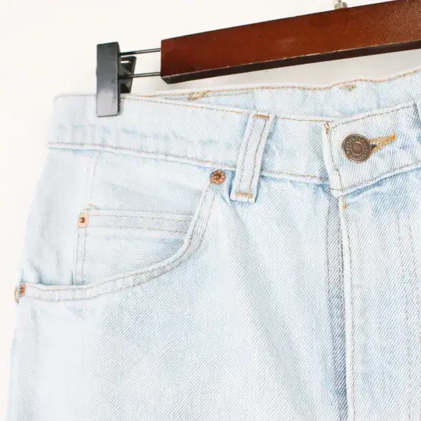 (32)Levi's 50619 made in canada