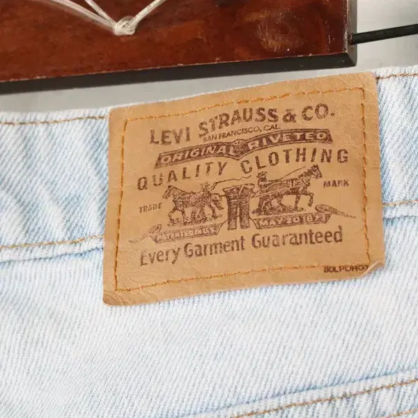 (32)Levi's 50619 made in canada