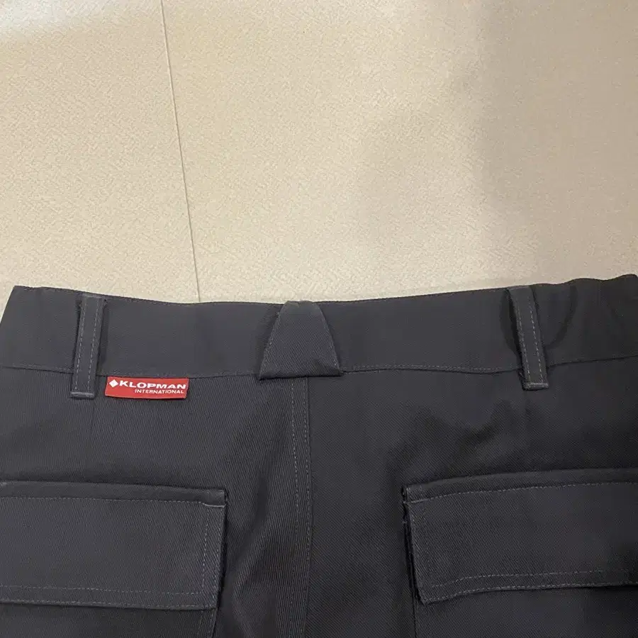 gr10k KLOPMAN STR  UCTURED PANTS CONVOY