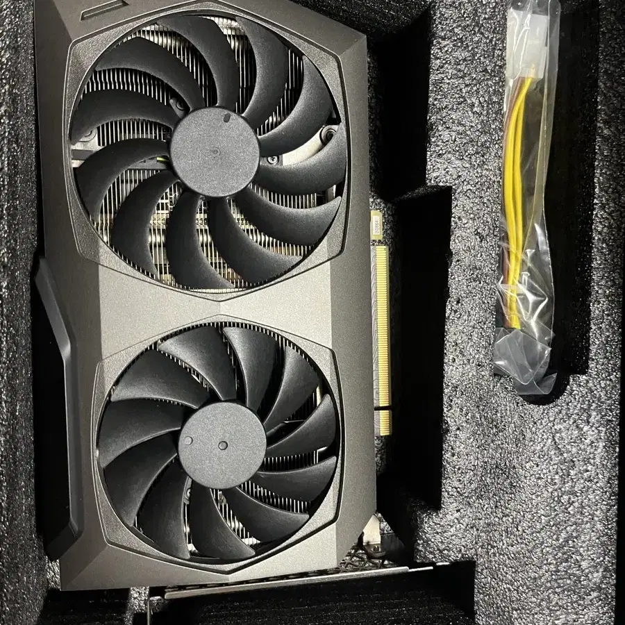 그래픽카드 조텍 rtx3070 트윈엣지8g 팝니다