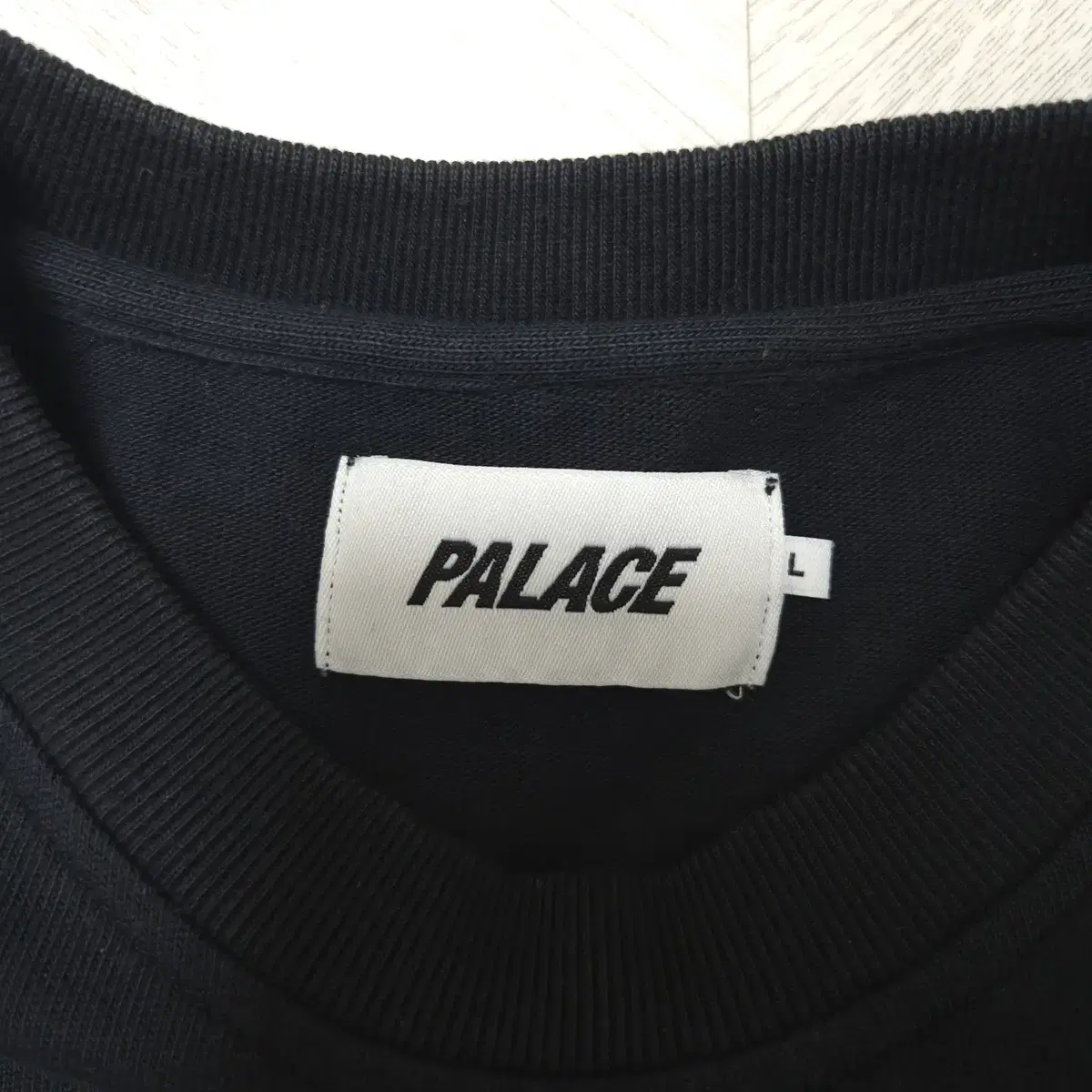 Palace 320 크루넥_블랙/화이트(L)