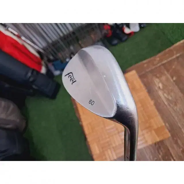 FEEL 60-degree wedge (Dagol R300)