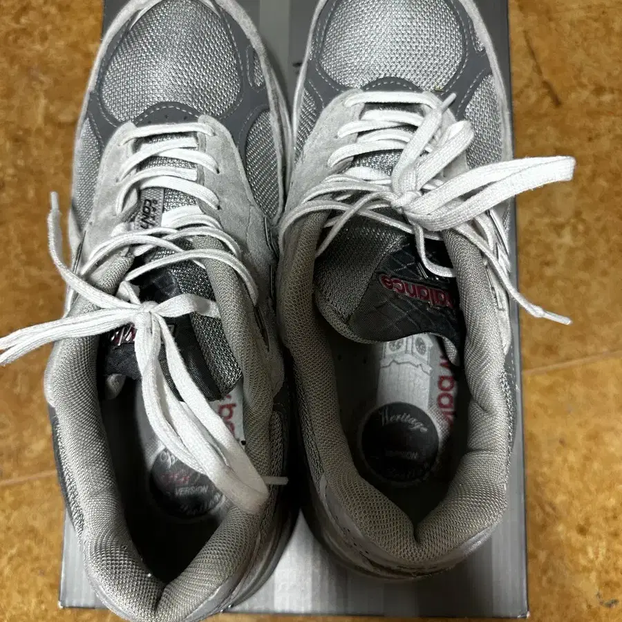 뉴발란스 New Balance 990v3 Made in USA Grey