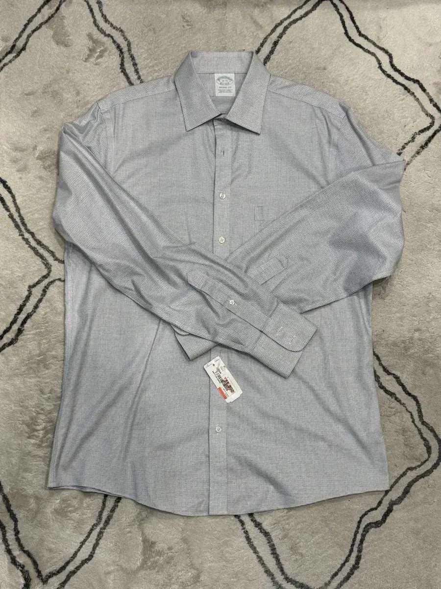 Brooks Brothers / Striped Shirts / 16-35