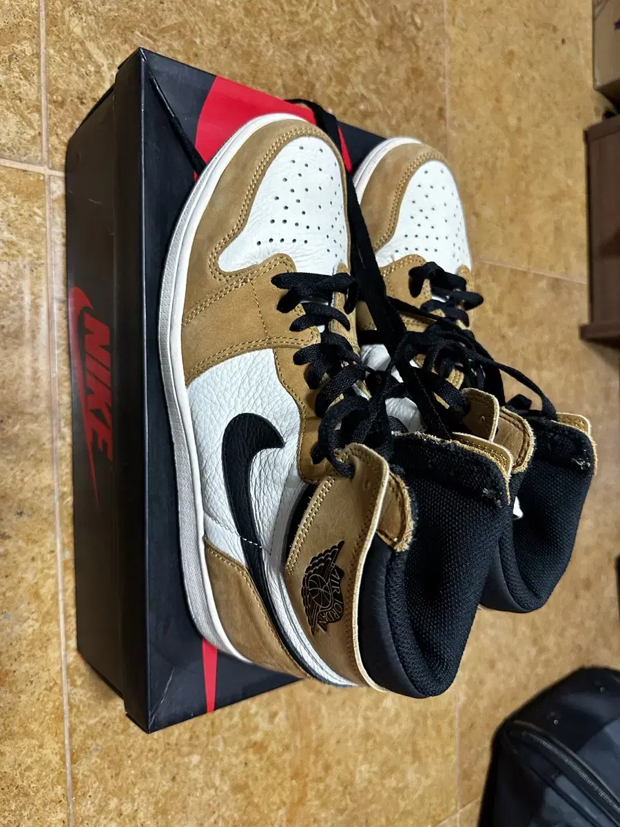 조던1 루키 Jordan 1 Retro High Rookie of the