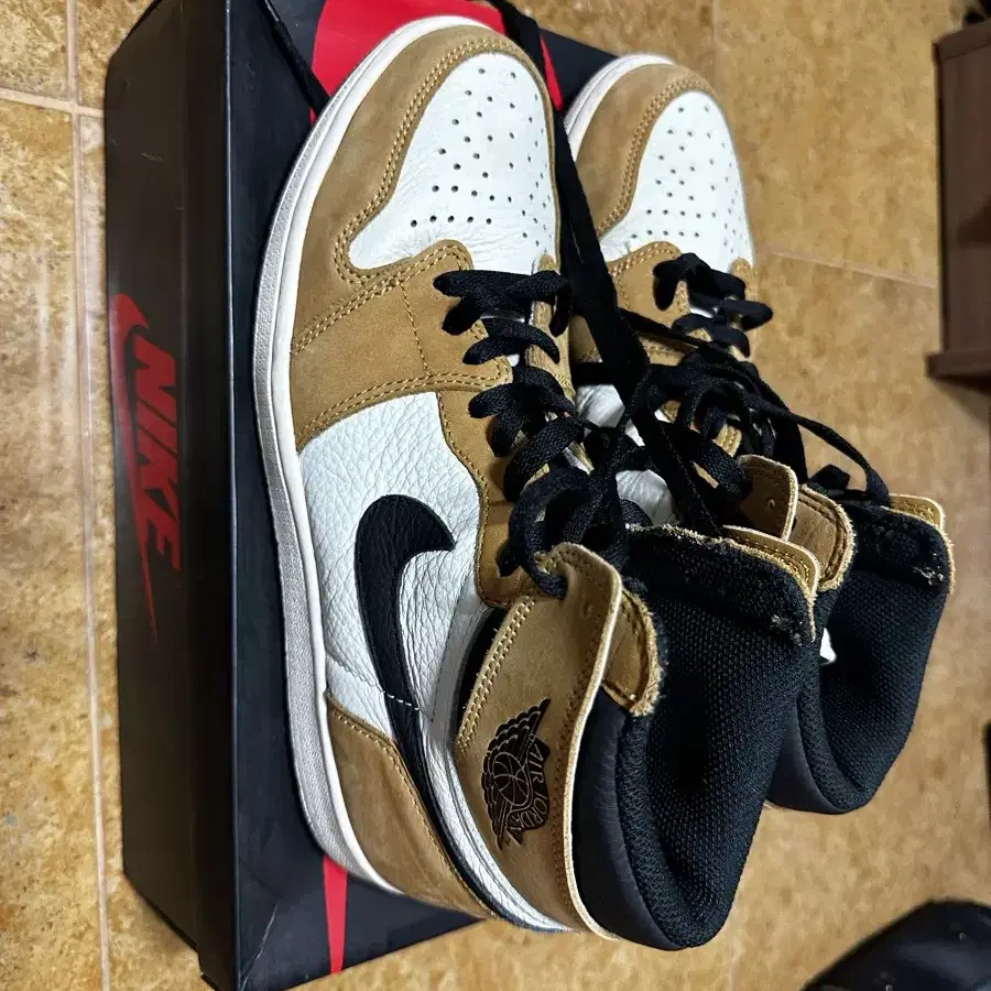 조던1 루키 Jordan 1 Retro High Rookie of the