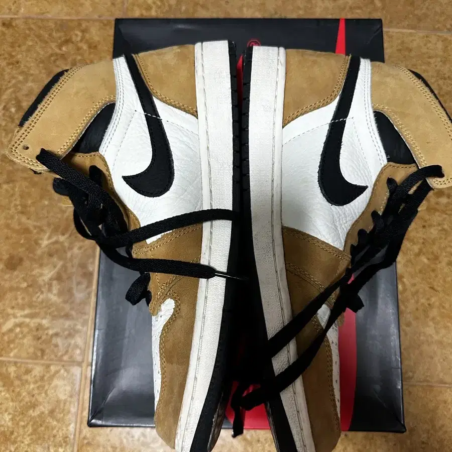 조던1 루키 Jordan 1 Retro High Rookie of the