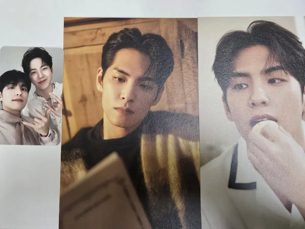 Day 6 fourever album Components Photo cards, postcards