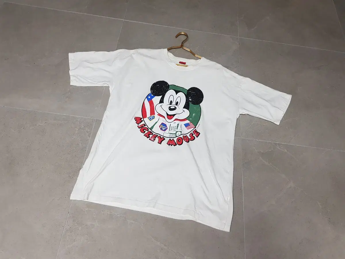 Disney T-ShirtVintageMorigalGirlLuckyChouetteStyle