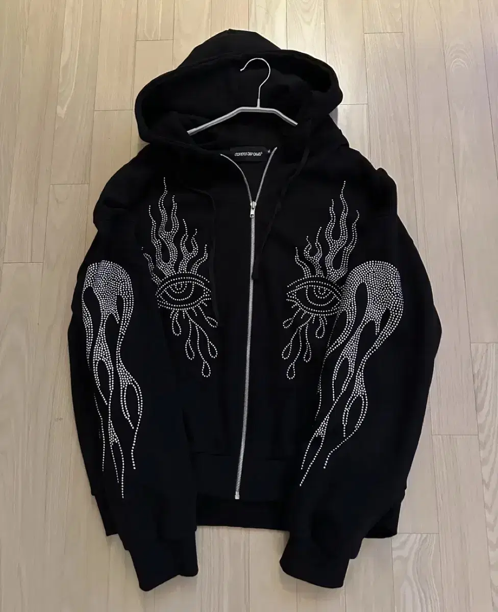 [XL]Sunday OffClub Eyes Rhinestone Hoodie Zip Up