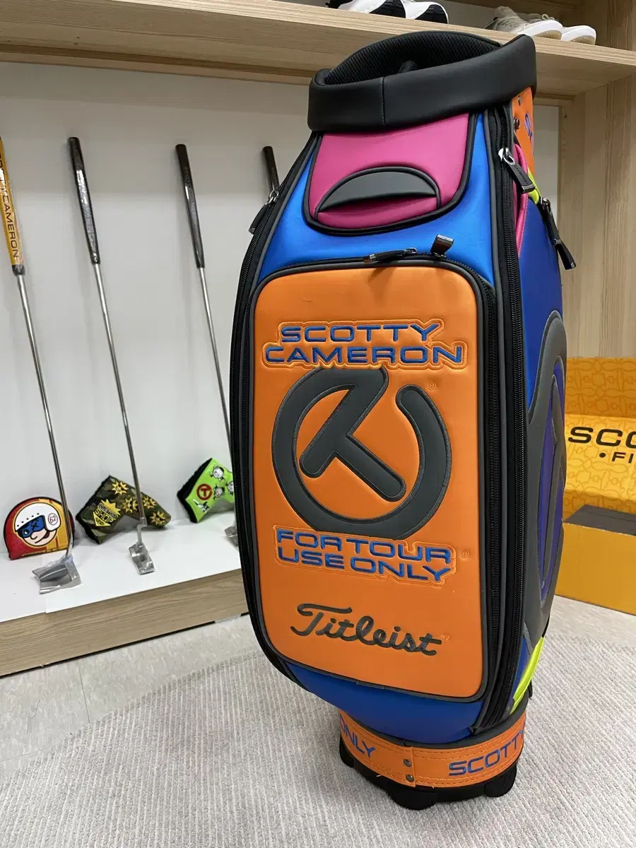 Scotty Cameron Hawaii Open Tour Bag sells new items