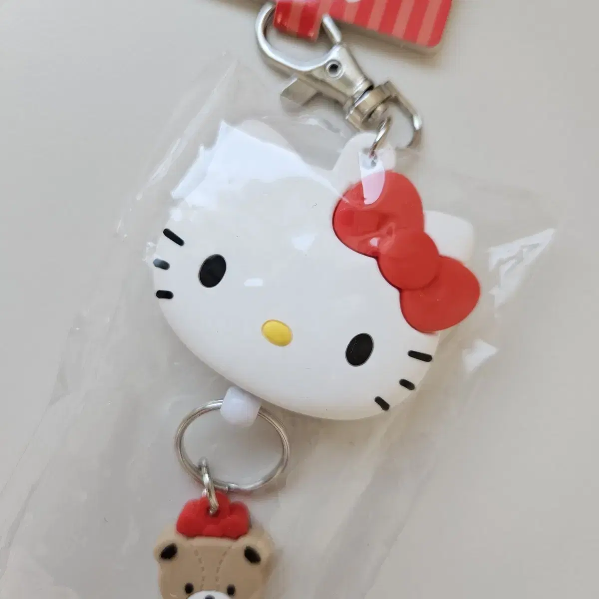 Hello Kitty Fei Tiny Charm Reel Key Holder