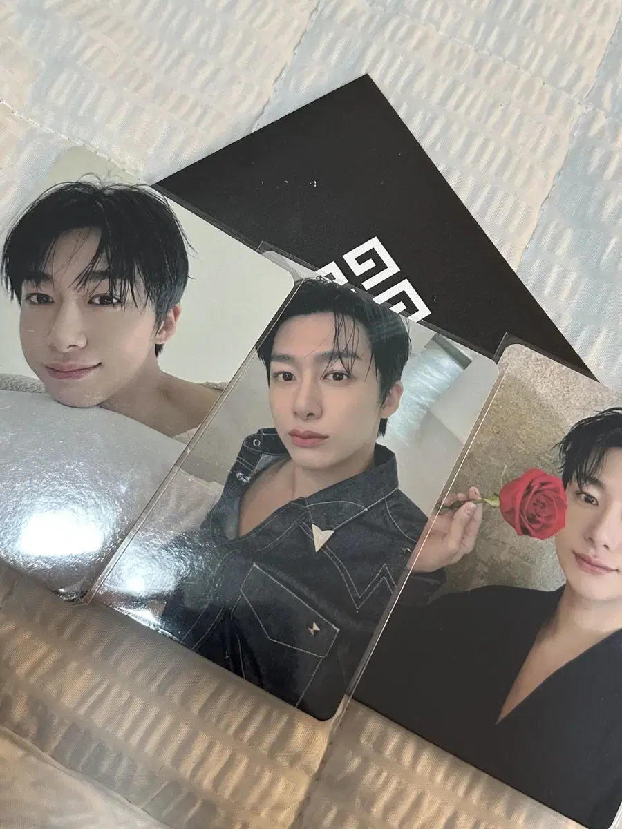 Hyungwon Givenchy photocard WTS