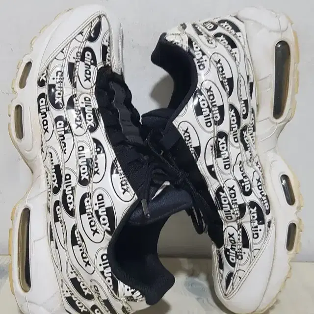 <택포>260/265 NIKE AIR-MAX 95 PREMIUM 쿠션화