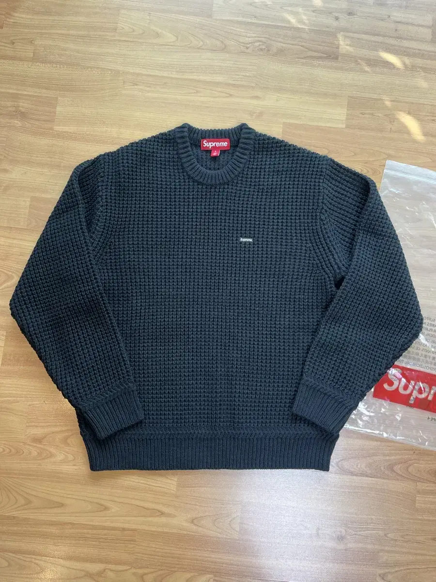 [S] Supreme box logo waffle knit black for sale.