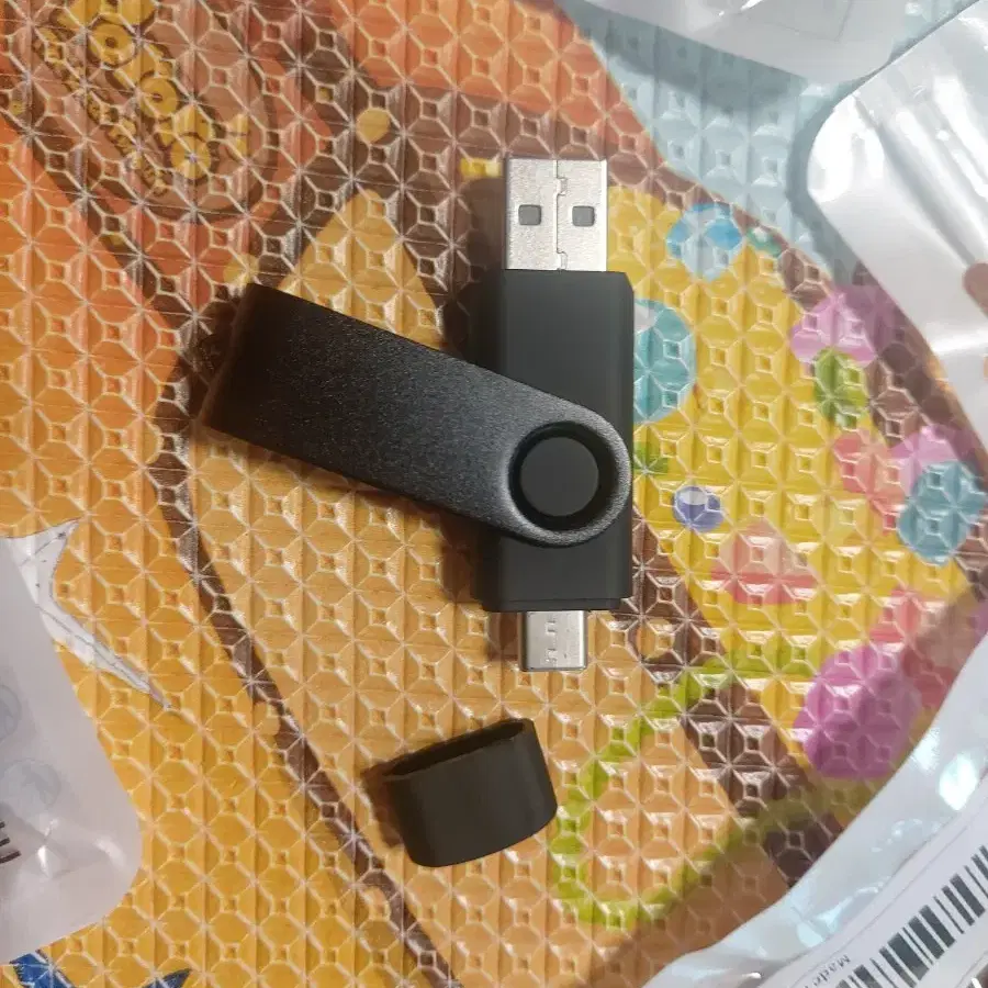 USB 256gb. USB 128gb, USB 256gb, C 젠더 양방