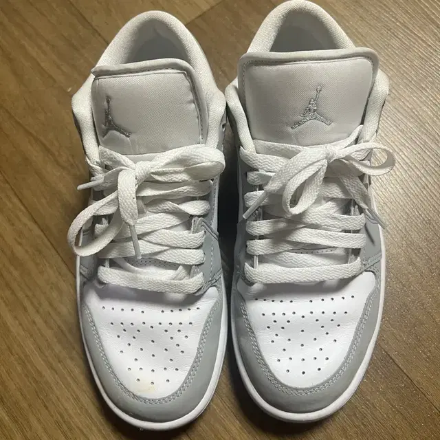 Jordan 1 Low White Wolf Grey