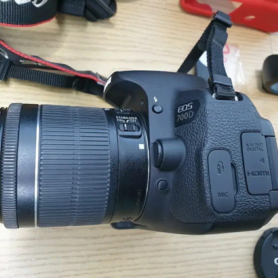 캐논 EOS 700D DSLR 카메라(직거래)