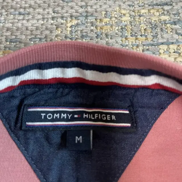 타미(TOMMY HILFIGER) 맨투맨