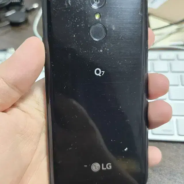 lg q7 32gb 깨끗한기기 판매