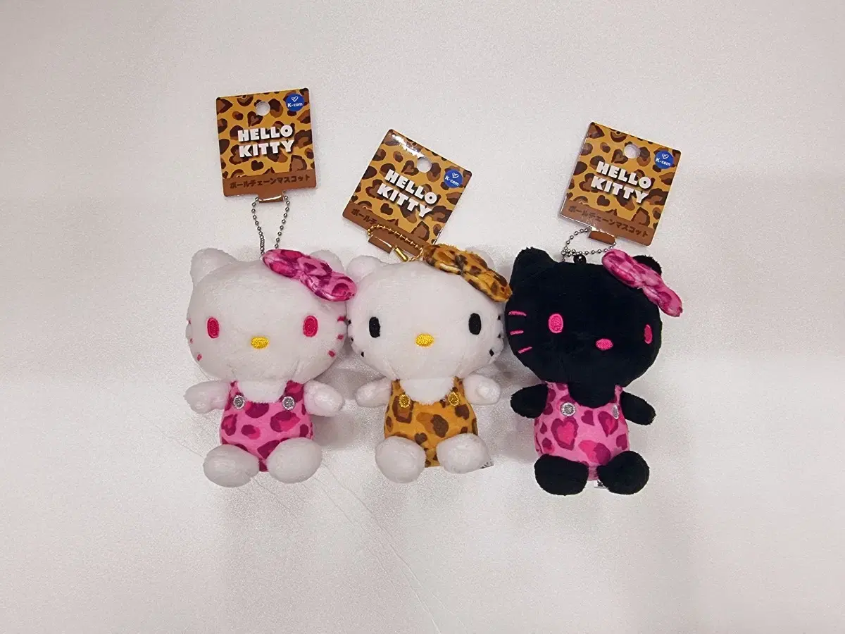 3 Hello Kitty leopard print mascot keyrings