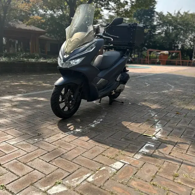 pcx125 20년식 블루색상 판매합니다(알탑셋팅)