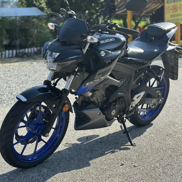 최저가)21년식 6천키로 스즈키 gsx-s125 저렴하게 판매합니다.