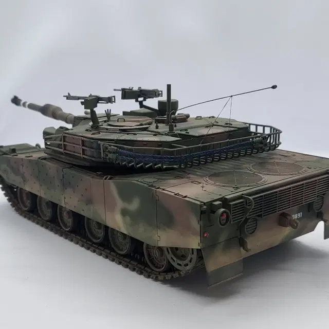 1/35 K1A1 전차 프라모델 완성품