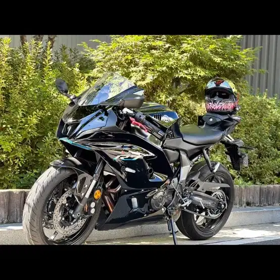 YZF R7