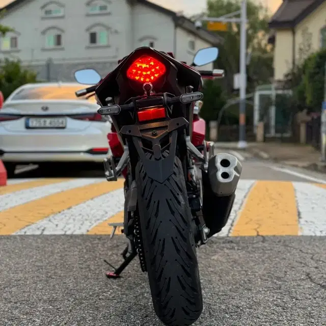 23년식 신차급 cbr500r 블박2채널 판매합니다.